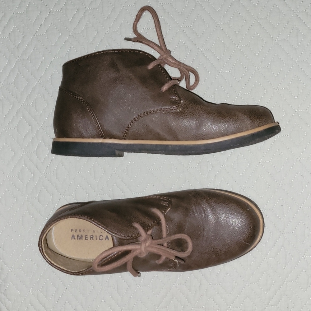 Perry Ellis America boys size 1 brown shoes